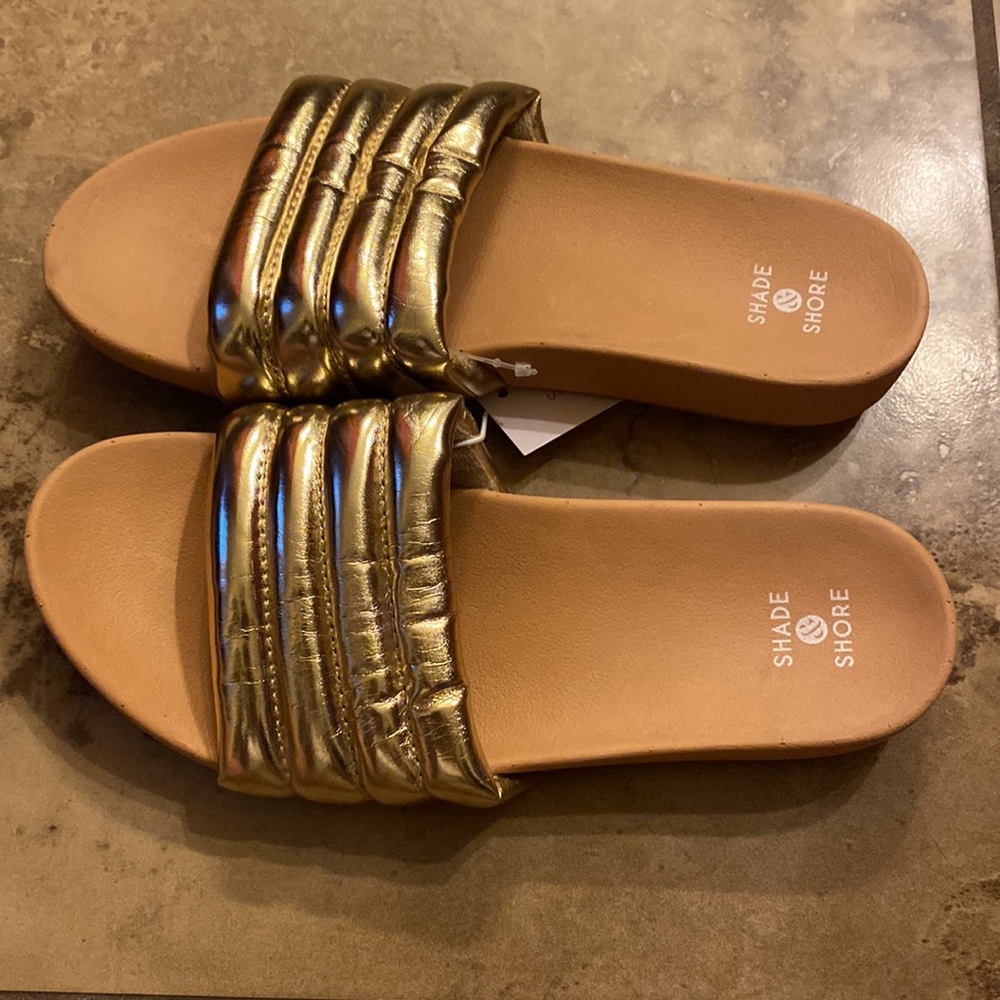 (160) NWT Women’s Gold Slides by Shade and Shore. Size 5 - Picture 6 of 11